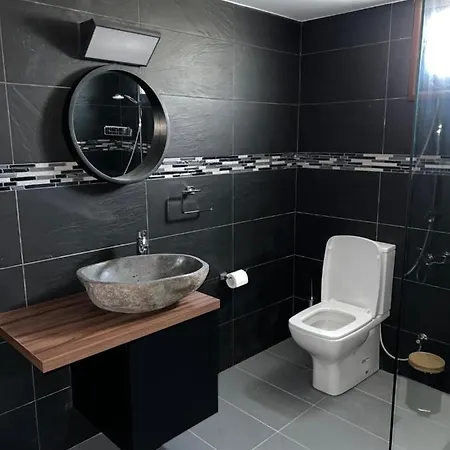 Maria's 1 * Galata